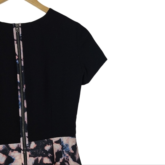 Floral Print Short Sleeve Dress - Picture 11 of 13